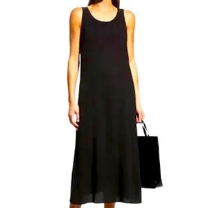 Eileen Fisher scooped neck 100% silk dress. Washable Size:M. Black.